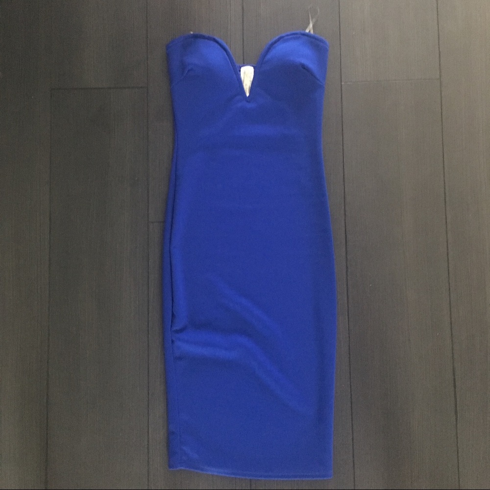 NWOT Plunge Bodycon Dress